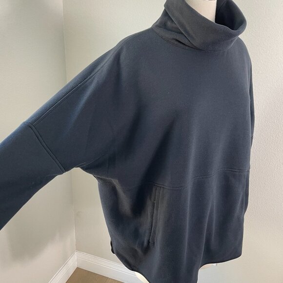 The North Face Womens S/M Black Oversized Long Dolman Sleeve Turtleneck Top - Picture 2 of 15